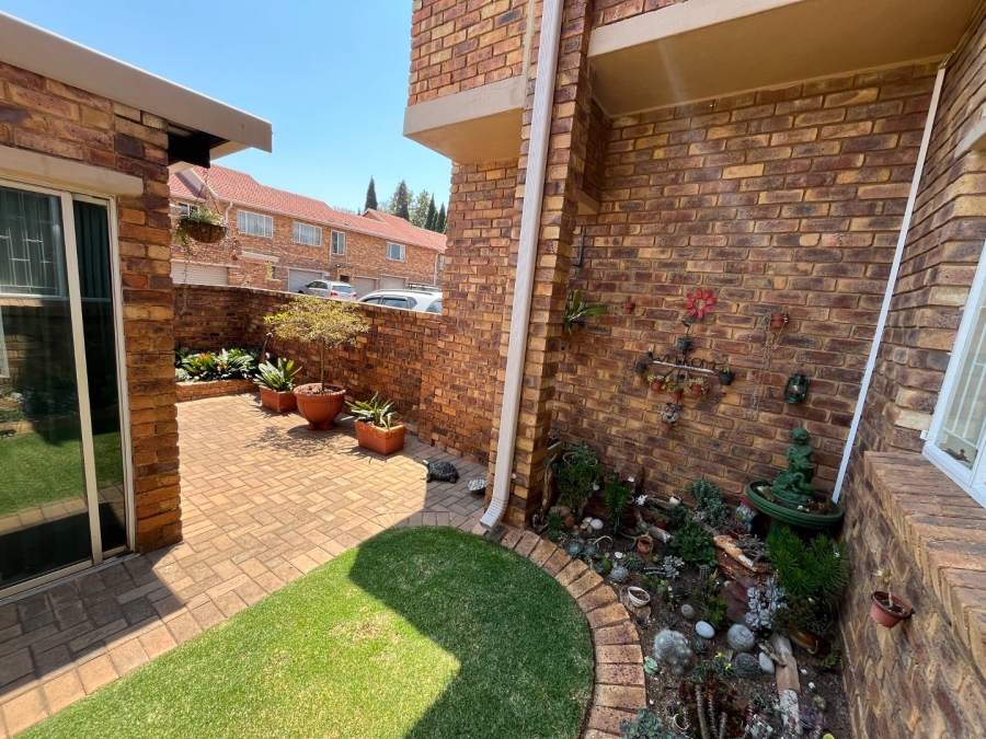 2 Bedroom Property for Sale in Terenure Gauteng