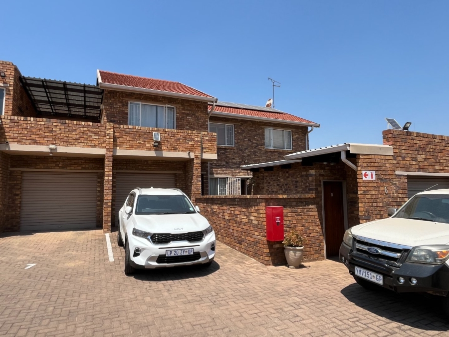 2 Bedroom Property for Sale in Terenure Gauteng