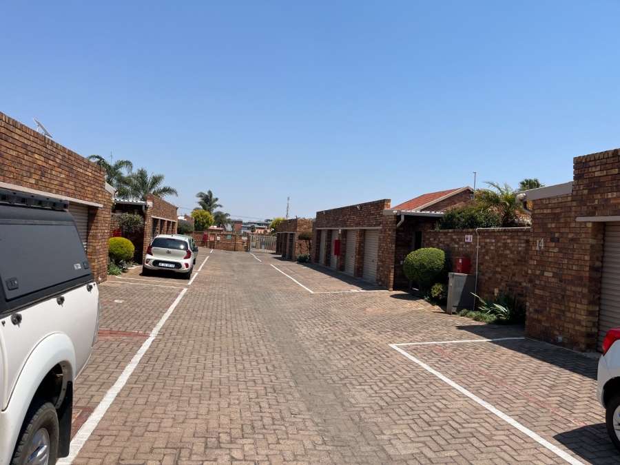 2 Bedroom Property for Sale in Terenure Gauteng