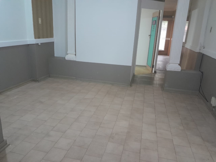 To Let 2 Bedroom Property for Rent in Wilro Park Gauteng