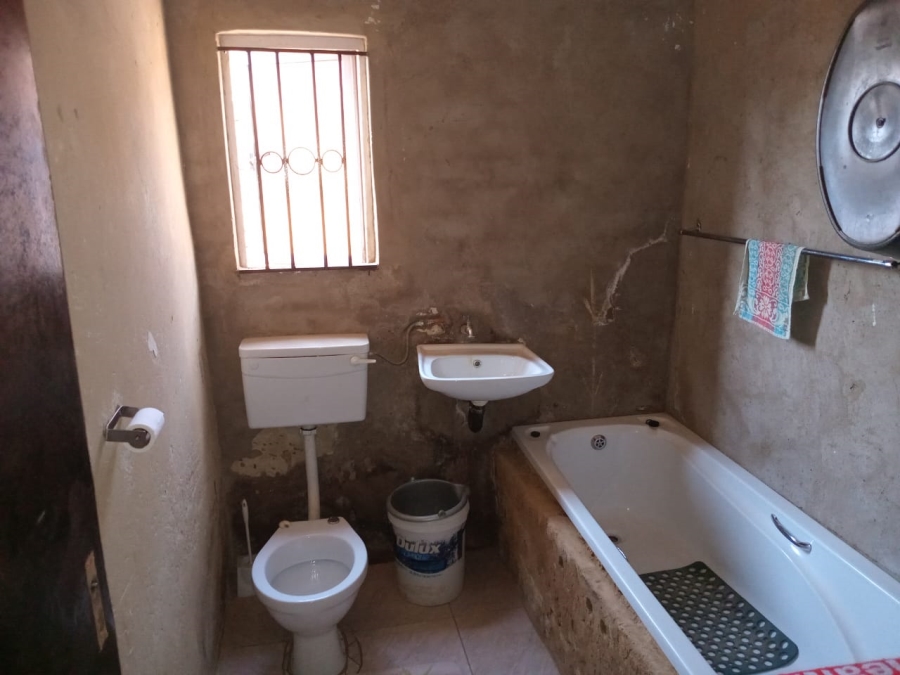 2 Bedroom Property for Sale in Daveyton Gauteng