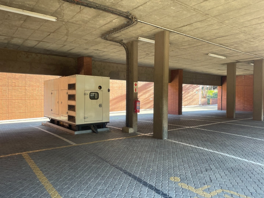 To Let commercial Property for Rent in Vorna Valley Gauteng