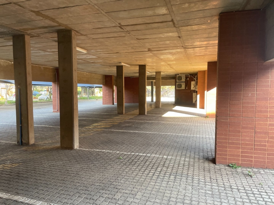 To Let commercial Property for Rent in Vorna Valley Gauteng