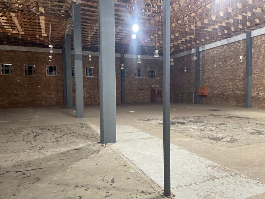 To Let commercial Property for Rent in Vorna Valley Gauteng