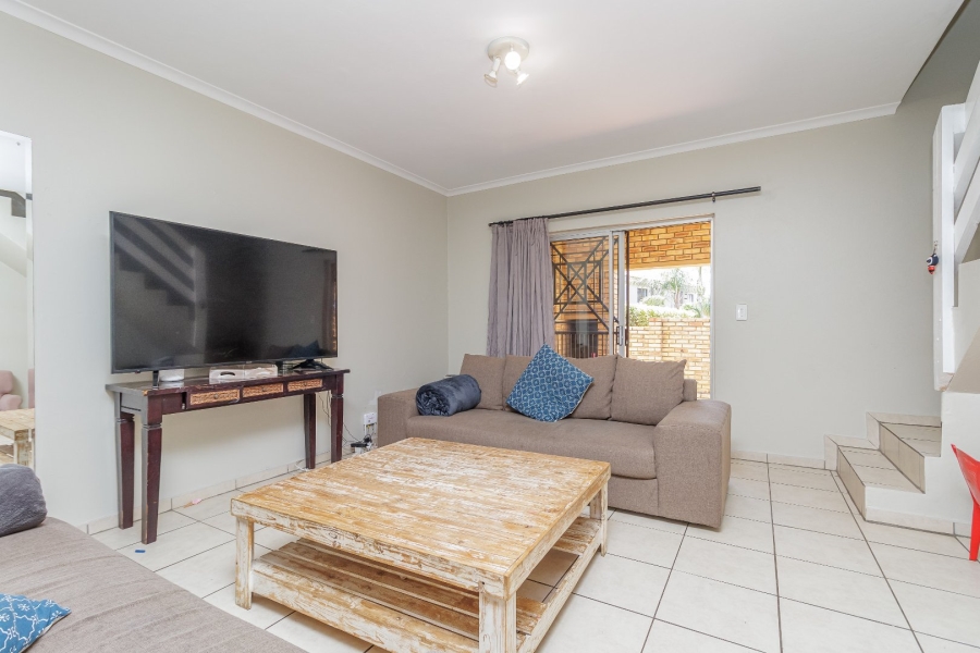 3 Bedroom Property for Sale in Willowbrook Gauteng