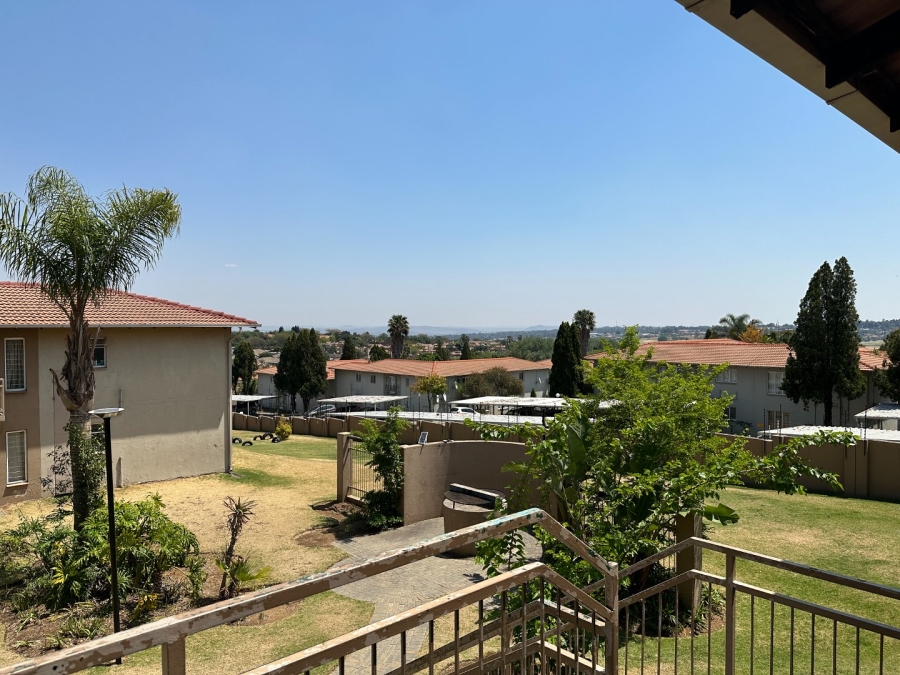 3 Bedroom Property for Sale in Radiokop Gauteng