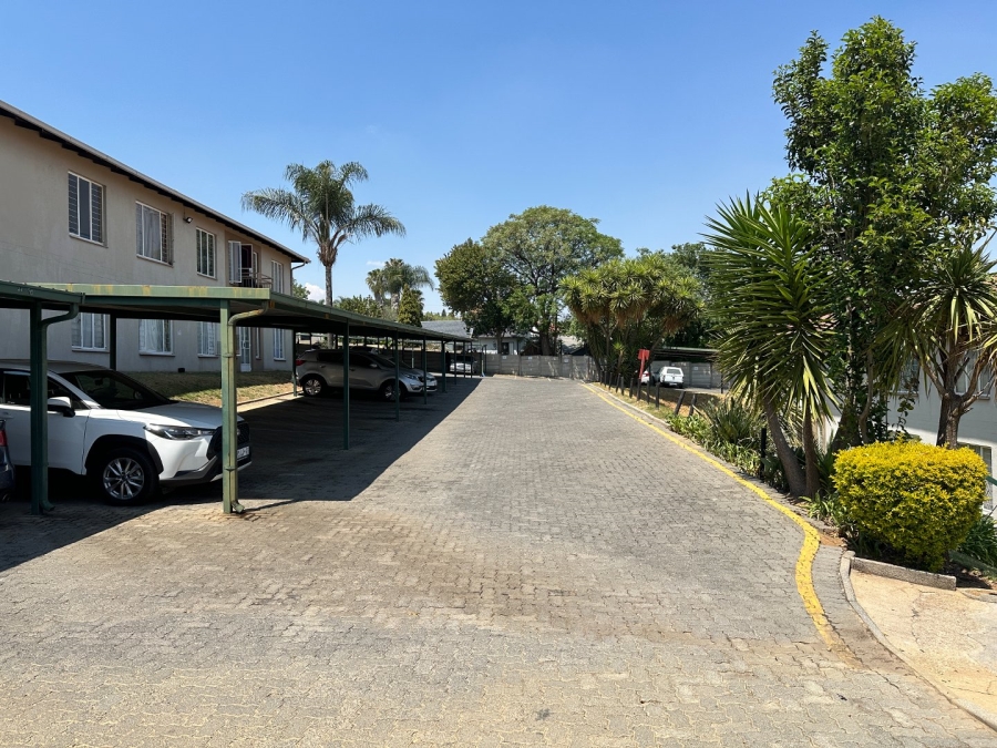 3 Bedroom Property for Sale in Radiokop Gauteng