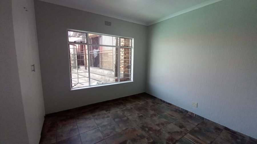 3 Bedroom Property for Sale in Kenmare Gauteng