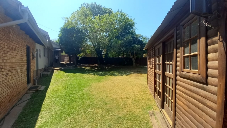 3 Bedroom Property for Sale in Kenmare Gauteng