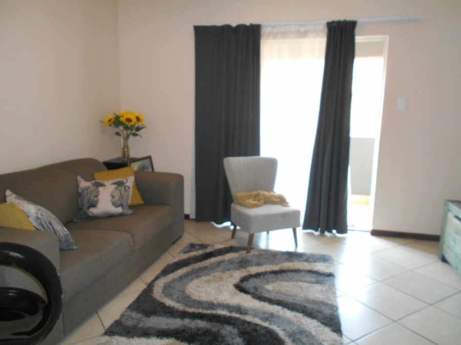 To Let 2 Bedroom Property for Rent in Monavoni Gauteng