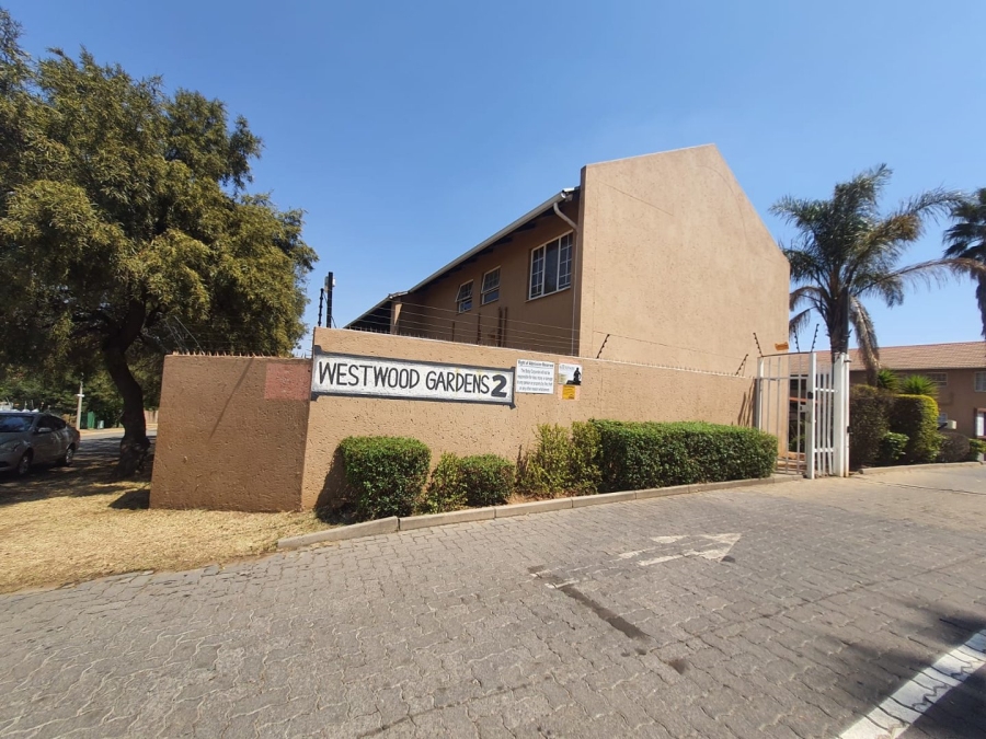 2 Bedroom Property for Sale in Lindhaven Gauteng