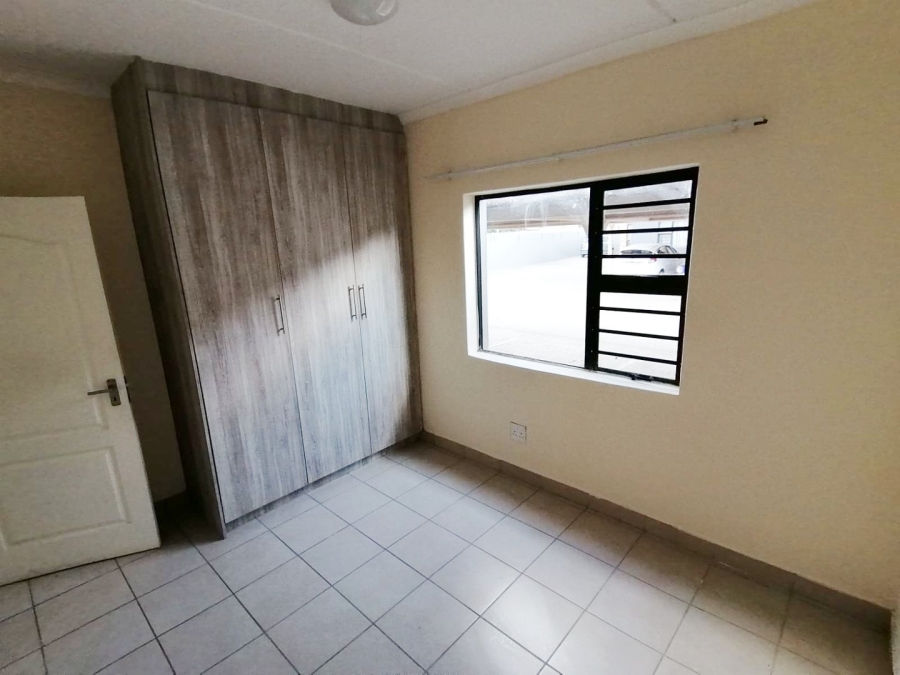 To Let 2 Bedroom Property for Rent in Brentwood Park AH Gauteng