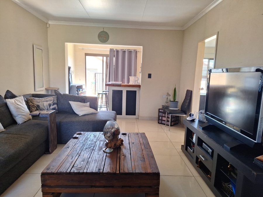 To Let 2 Bedroom Property for Rent in Parkrand Gauteng