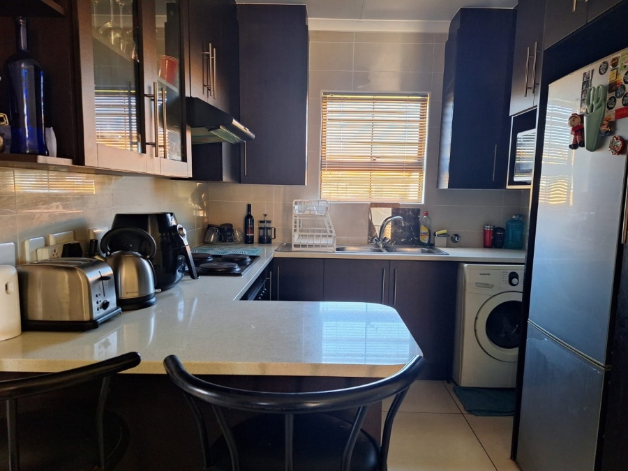 To Let 2 Bedroom Property for Rent in Parkrand Gauteng