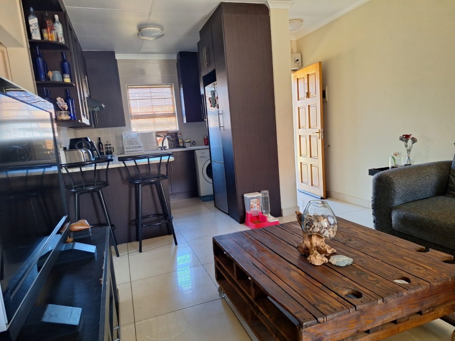 To Let 2 Bedroom Property for Rent in Parkrand Gauteng