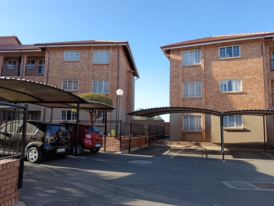 To Let 2 Bedroom Property for Rent in Heuweloord Gauteng