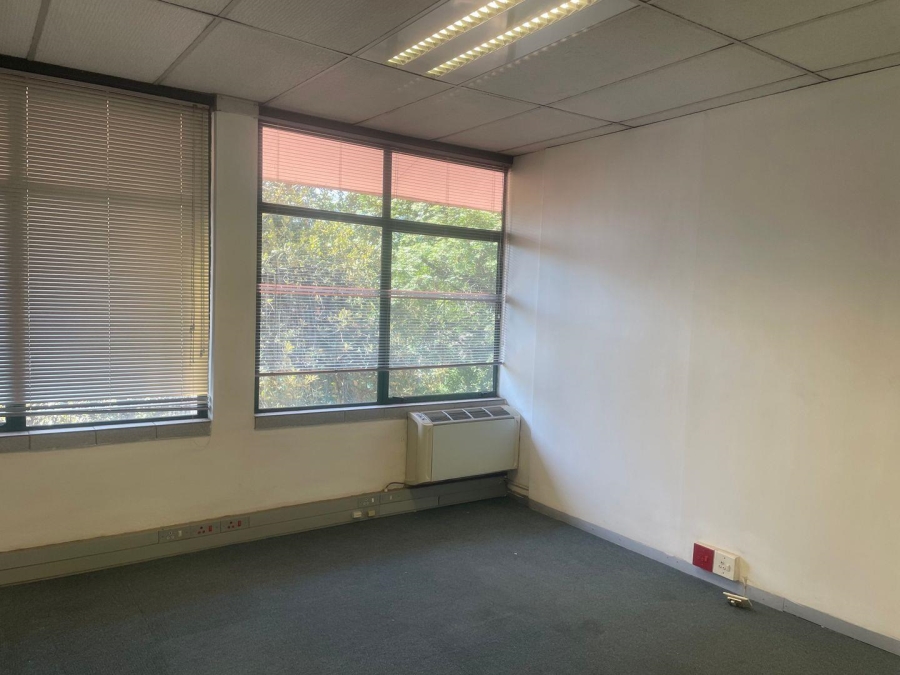 To Let commercial Property for Rent in Vorna Valley Gauteng