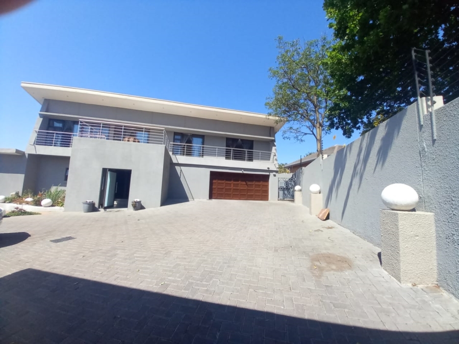 4 Bedroom Property for Sale in Kenmare Gauteng