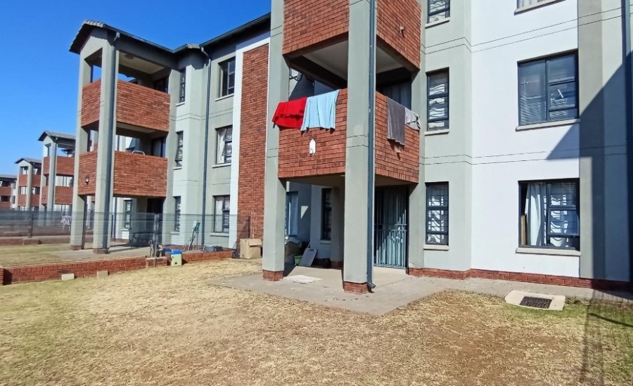 2 Bedroom Property for Sale in Amberfield Crest Estate Gauteng