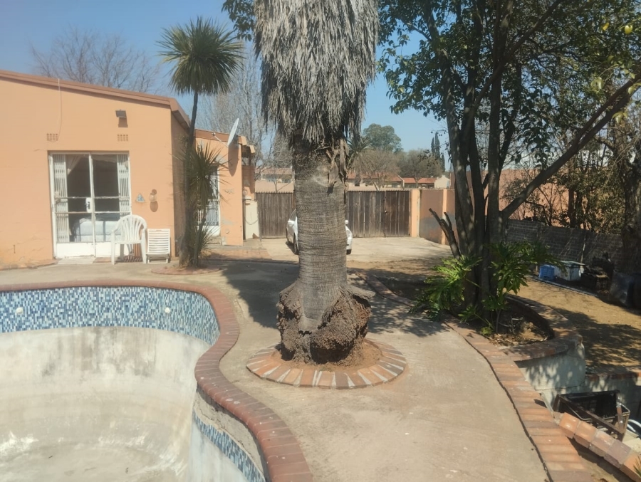 4 Bedroom Property for Sale in Ormonde Gauteng