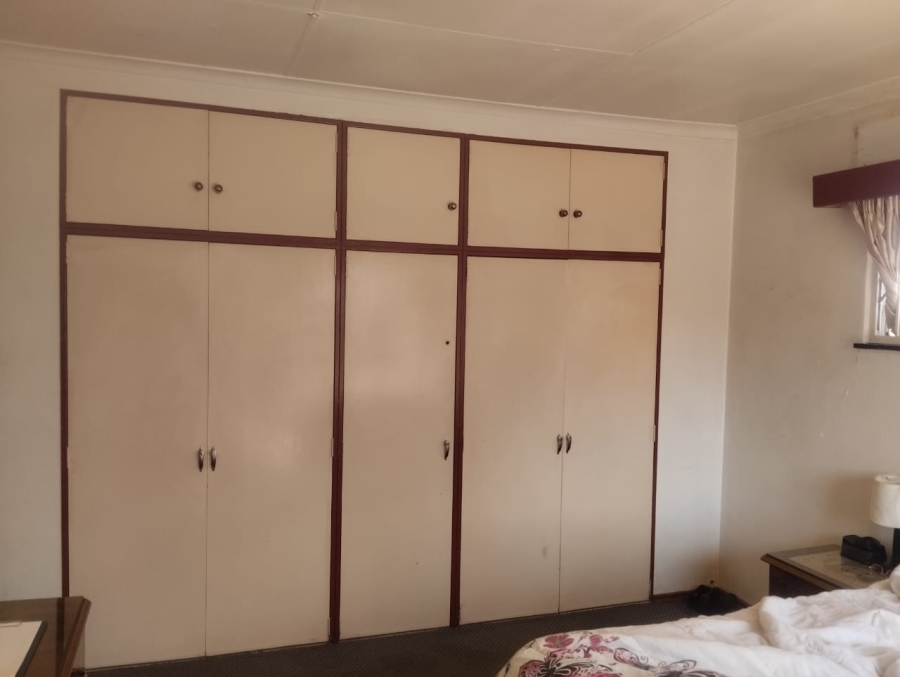 4 Bedroom Property for Sale in Ormonde Gauteng