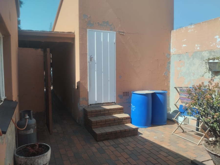 4 Bedroom Property for Sale in Ormonde Gauteng