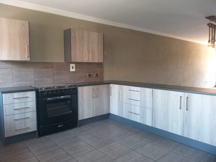 2 Bedroom Property for Sale in Three Rivers Gauteng