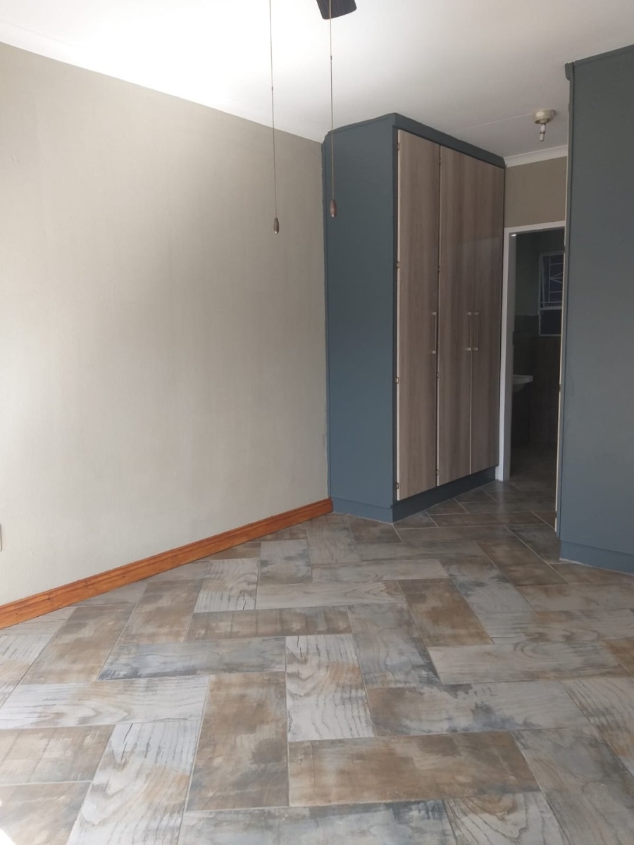 2 Bedroom Property for Sale in Three Rivers Gauteng