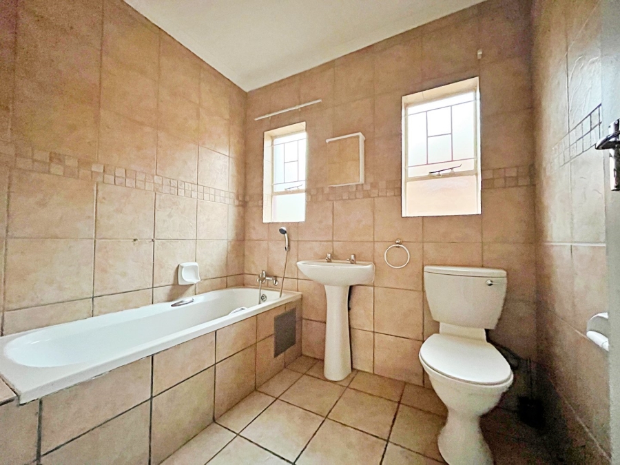 3 Bedroom Property for Sale in Amberfield Gauteng