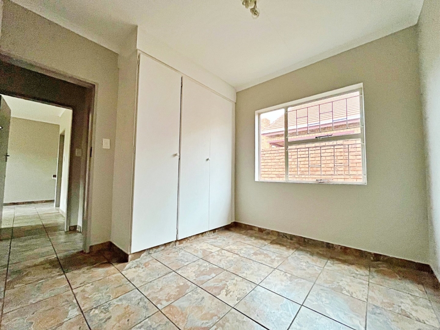 3 Bedroom Property for Sale in Amberfield Gauteng