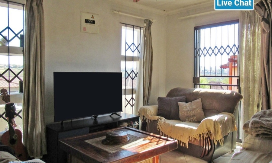 3 Bedroom Property for Sale in Clayville Gauteng