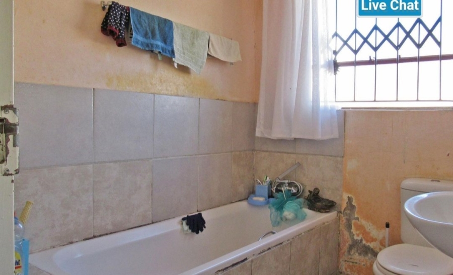 3 Bedroom Property for Sale in Clayville Gauteng