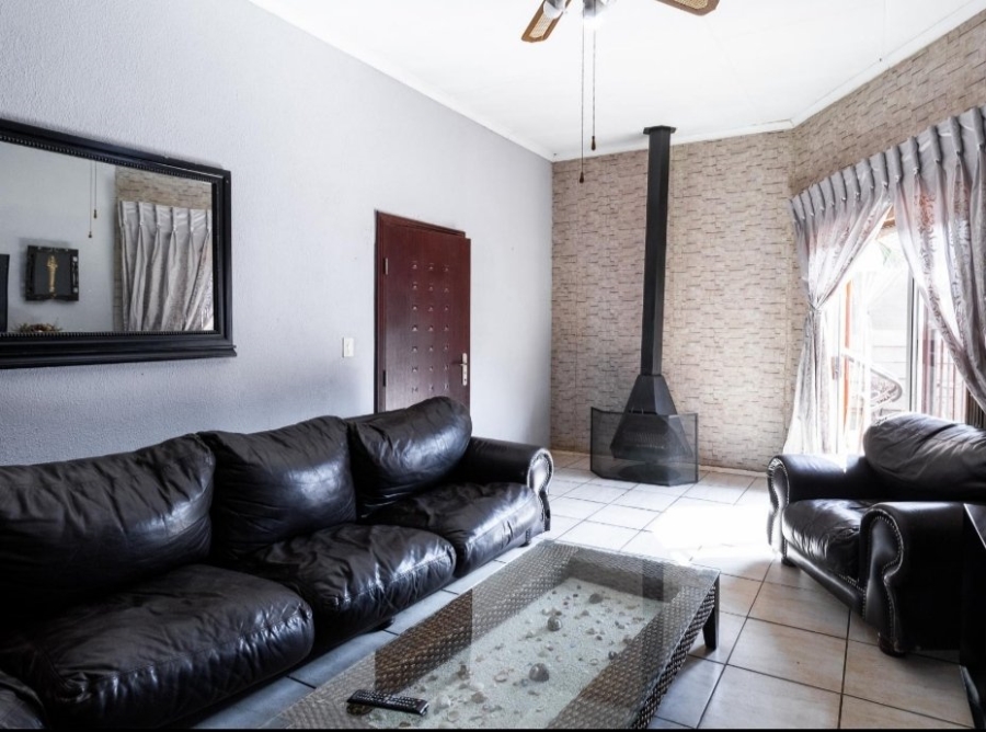 3 Bedroom Property for Sale in Country View Gauteng