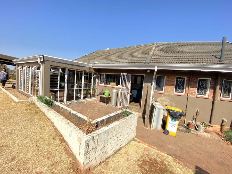 3 Bedroom Property for Sale in Monument Gauteng