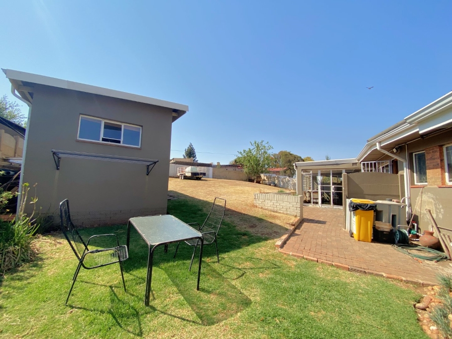 3 Bedroom Property for Sale in Monument Gauteng