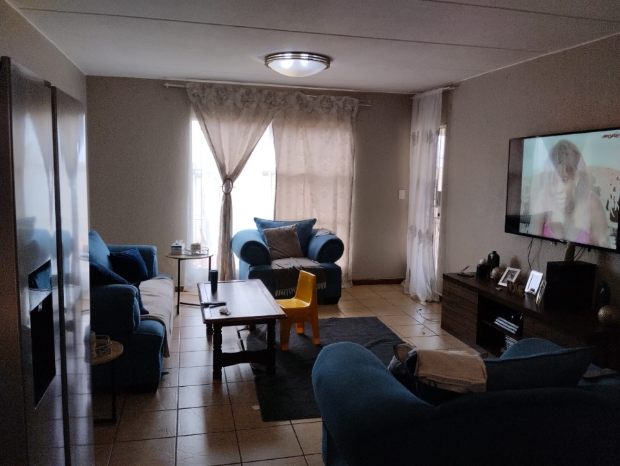 2 Bedroom Property for Sale in Risana Gauteng