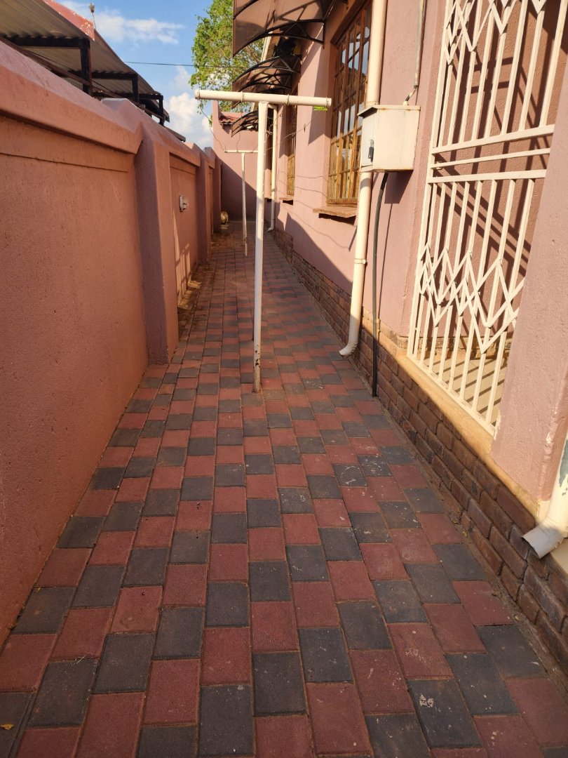 To Let 2 Bedroom Property for Rent in Soshanguve East Gauteng