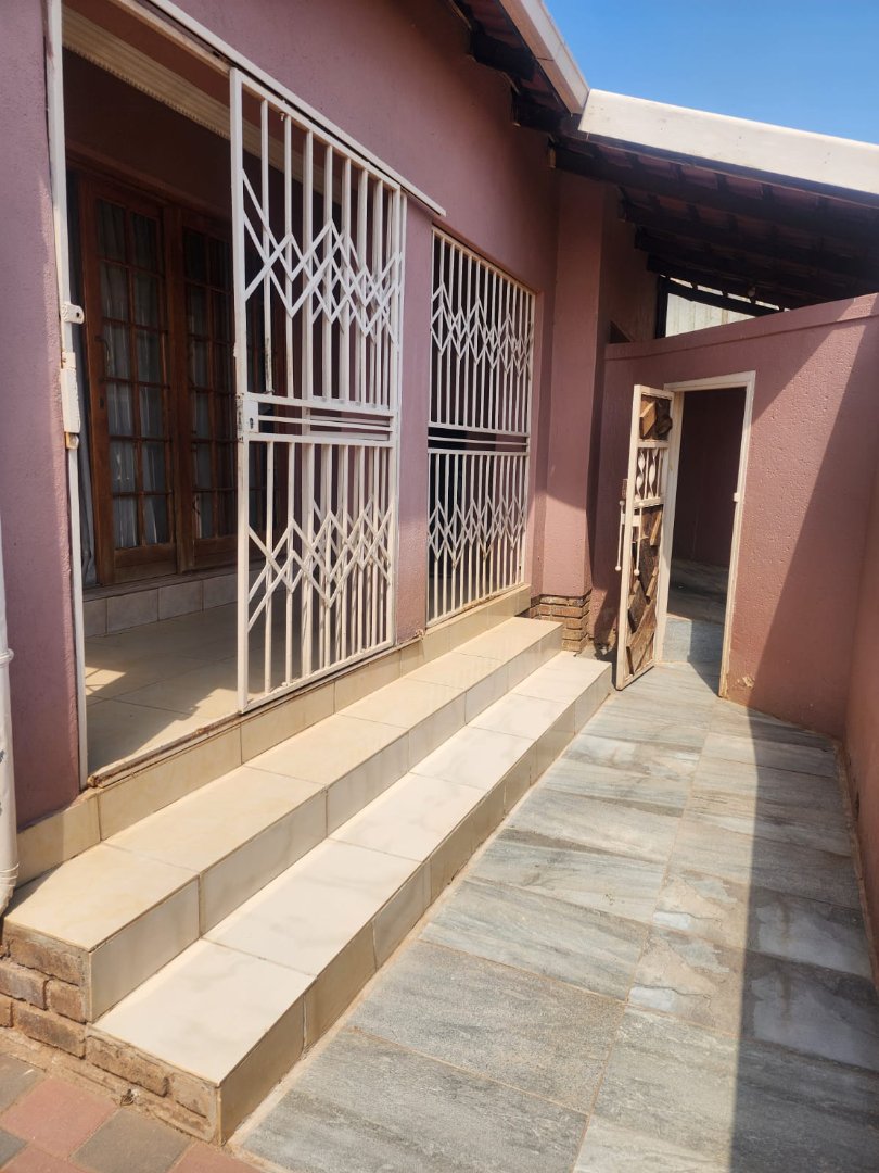 To Let 2 Bedroom Property for Rent in Soshanguve East Gauteng