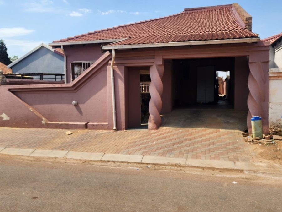 To Let 2 Bedroom Property for Rent in Soshanguve East Gauteng