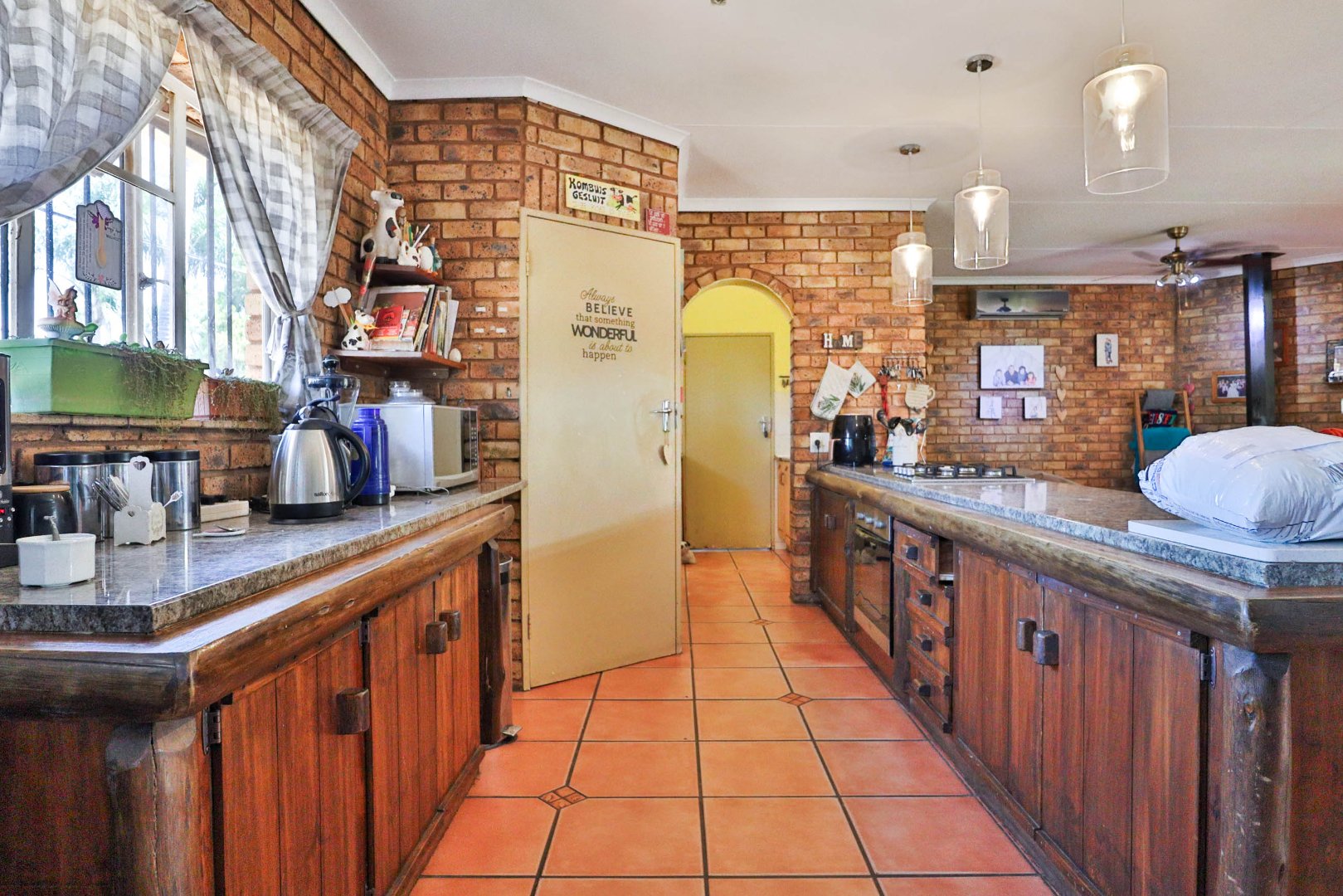 7 Bedroom Property for Sale in Waverley Gauteng