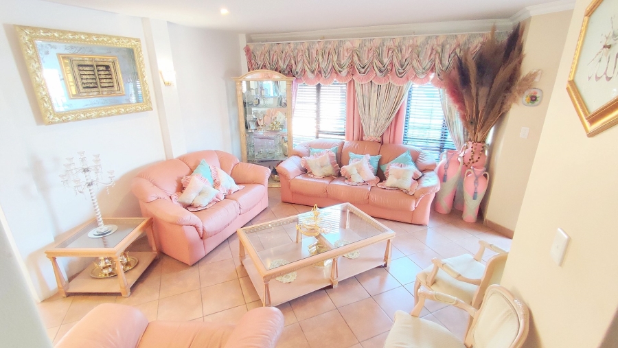 3 Bedroom Property for Sale in Heuwelsig Estate Gauteng