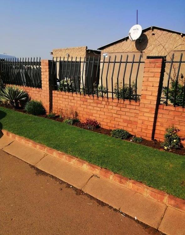 2 Bedroom Property for Sale in Esselenpark Gauteng