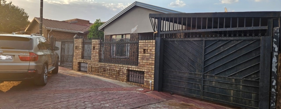 3 Bedroom Property for Sale in Soshanguve G Gauteng