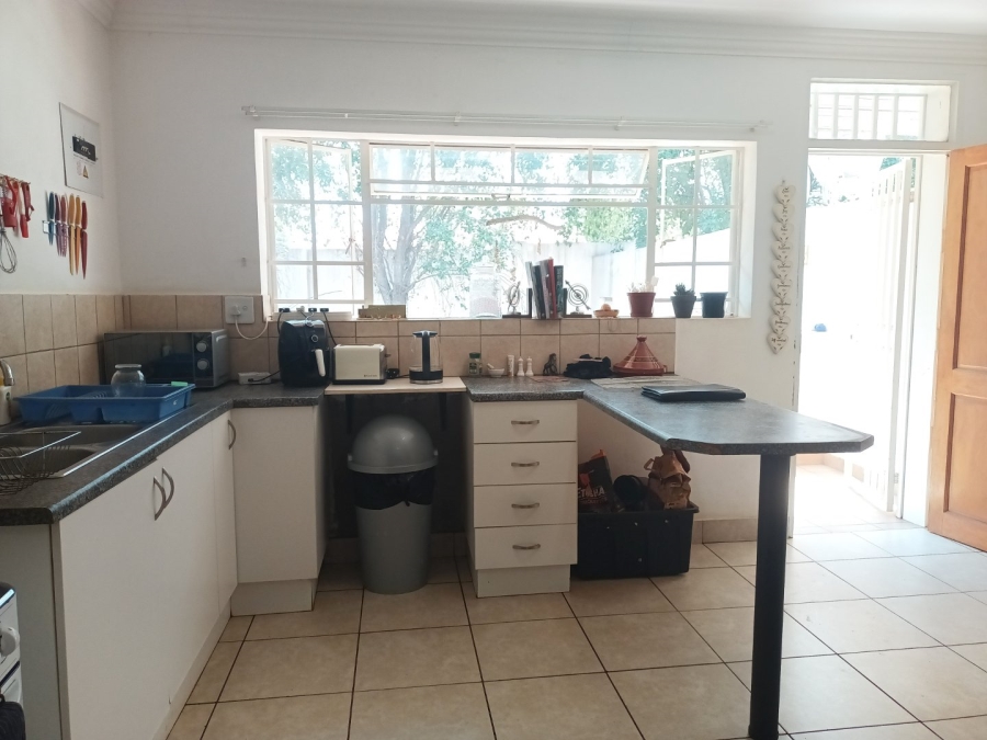 To Let 2 Bedroom Property for Rent in Highlands North Gauteng