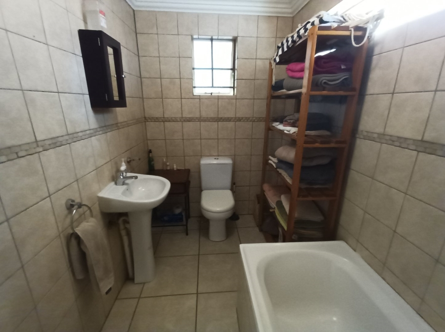 To Let 2 Bedroom Property for Rent in Highlands North Gauteng