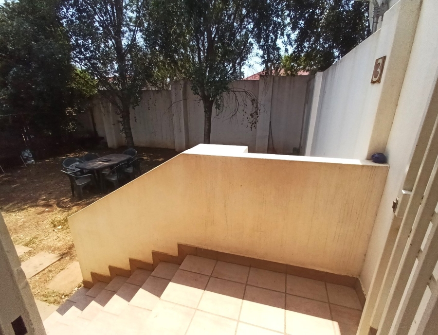 To Let 2 Bedroom Property for Rent in Highlands North Gauteng