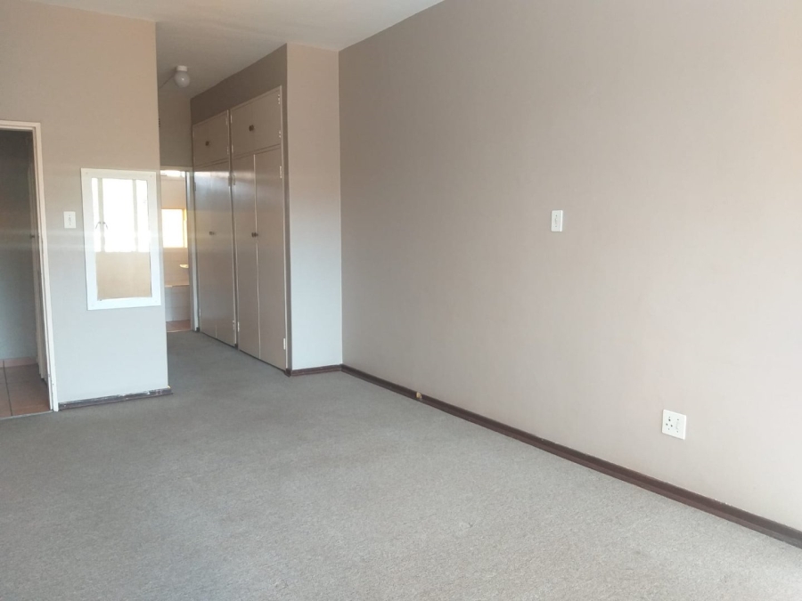 2 Bedroom Property for Sale in Three Rivers Gauteng