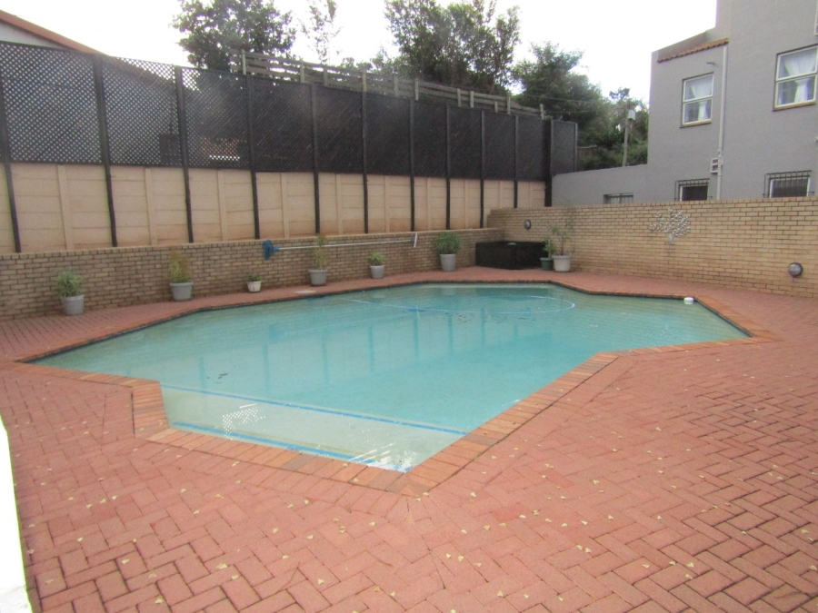 To Let 3 Bedroom Property for Rent in Oakdene Gauteng