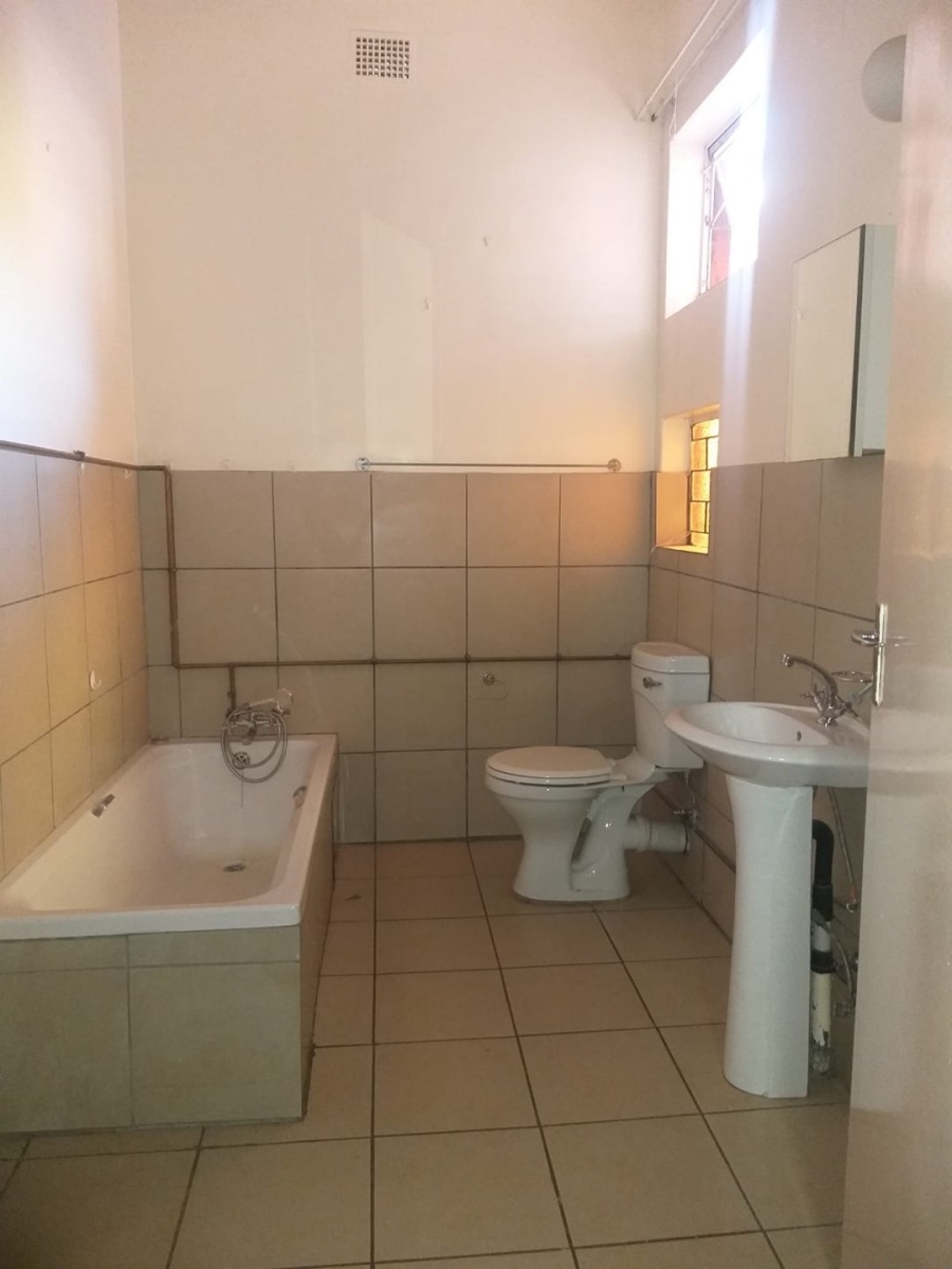 2 Bedroom Property for Sale in Three Rivers Gauteng