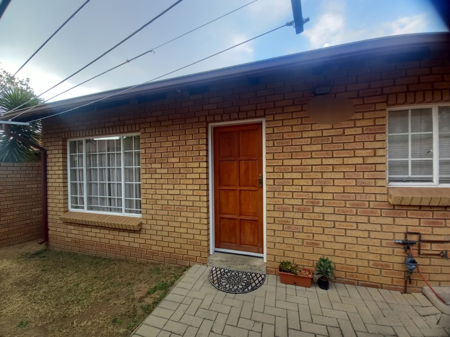 To Let 2 Bedroom Property for Rent in The Reeds Gauteng